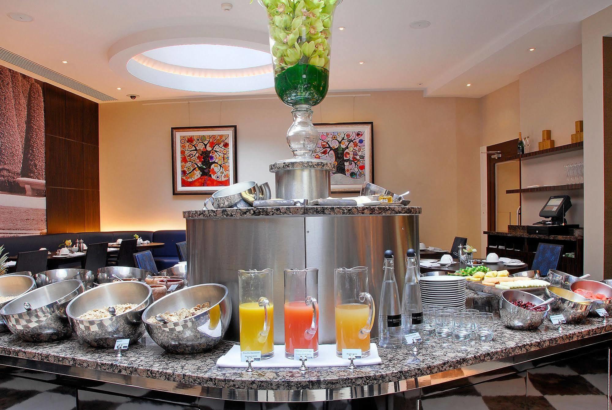 Montcalm Mayfair, Autograph Collection 5* Londra